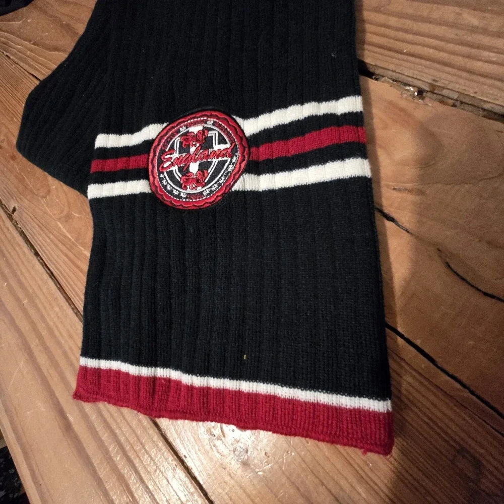 England Scarf‎ Logo 56